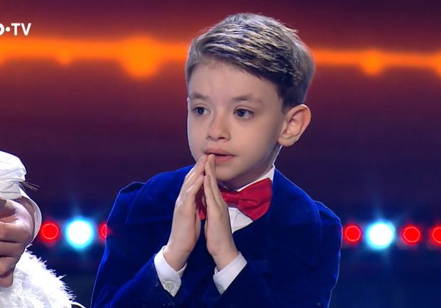 Imagine Stire Reacții după ce Rareș Prisacariu a câștigat „Românii au talent” 2023: „A memora ca un roboțel nu e vreun talent!” | 2review.ro