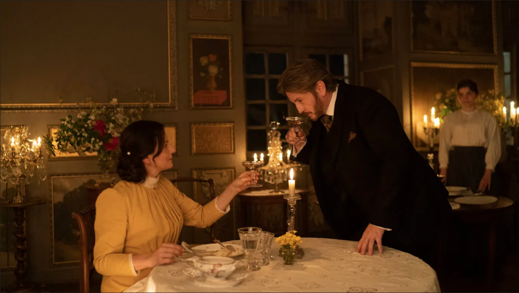 EXCLUSIV Juliette Binoche, interviu pentru publicul românesc despre noul film al său, o poveste despre „senzualitate culinară”. De ce doi chefi celebri au stat lângă ea pe platou