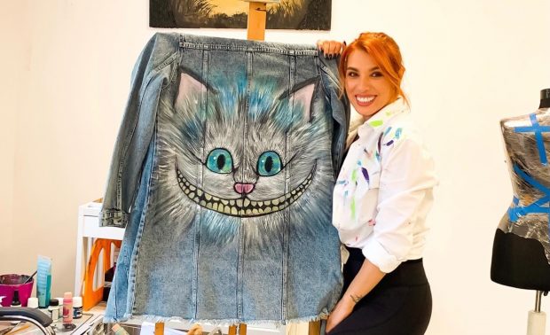 Imagine Stire Sorana Darclee de la A.S.I.A. e și pictoriță. Cu cât își vinde tablourile: „Îmi doresc foarte tare să fac performanță” | 2review.ro