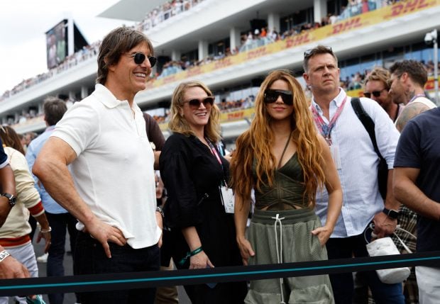 Shakira nu știe cum să mai scape de Tom Cruise. Artista îl roagă să o lase în pace: „Nu vrea să-l facă de râs”