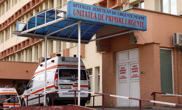 O femeie a murit după ce a ales să nască acasă, cu o moașă găsită online. Medic: „În România este interzisă nașterea la domiciliu”