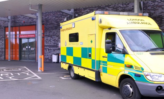 Cel puțin doi răniți, după un atac cu cuțitul la un spital din Londra. Un suspect a fost arestat