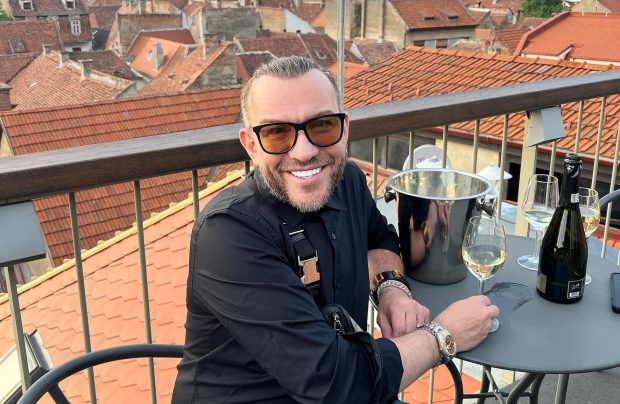 Povestea de viață a creatorului de modă Stephan Pelger. Acesta a fost găsit mort la 44 de ani