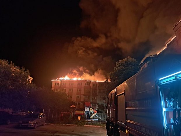 Ce nereguli s-au descoperit în cazul incendiului de proporții de la Bârlad. Poliția a deschis o anchetă