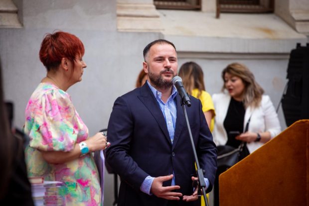Prima retragere de la Primăria Sectorului 5 după revenirea lui Piedone în funcția de primar. „Mandatul meu se încheie aici!”