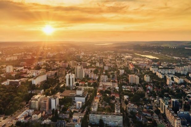 Apartamente noi sau apartamente vechi în București?