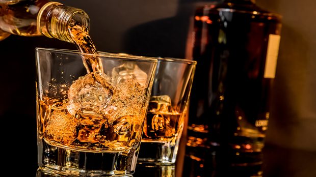 Descoperă 5 whisky-uri rare disponibile pe SmartDrinks.ro, unul dintre cei mai cunoscuți comercianți de băuturi