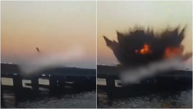 Momentul în care podul Ciongar, care leagă Crimeea de Herson, este lovit de rachete | VIDEO