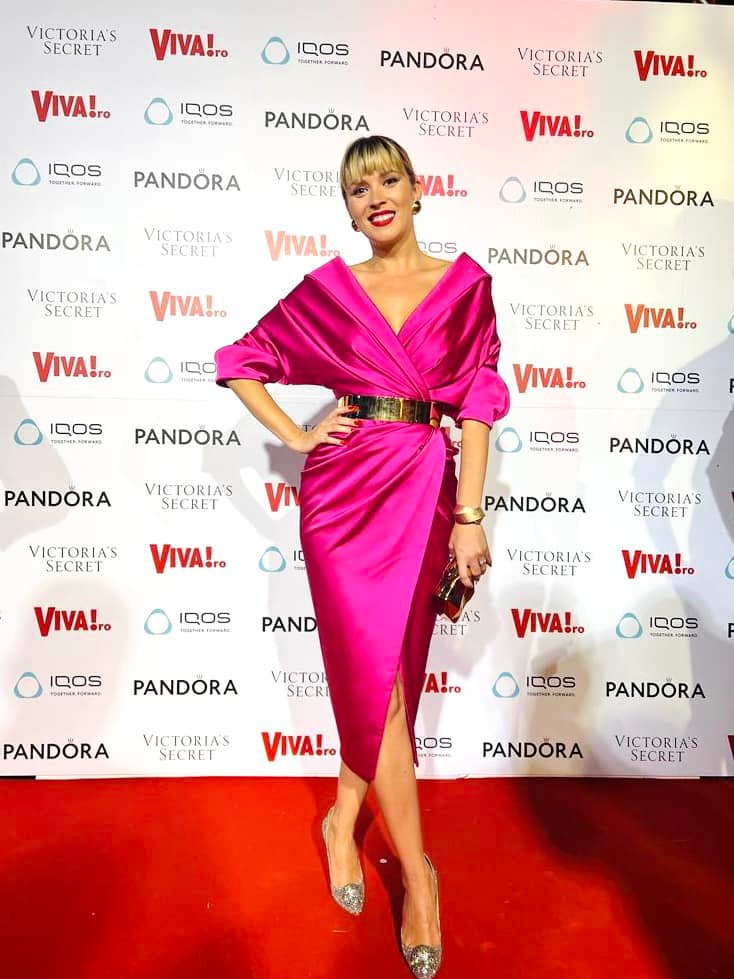 Diana Dumitrescu, transformare radicală de look: păr șaten și tunsă bob 7 Diana Dumitrescu și soțul ei