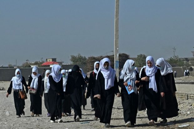 Suspiciune de otrăvire în cazul a 80 de eleve din Afganistan. Fetele au fost spitalizate