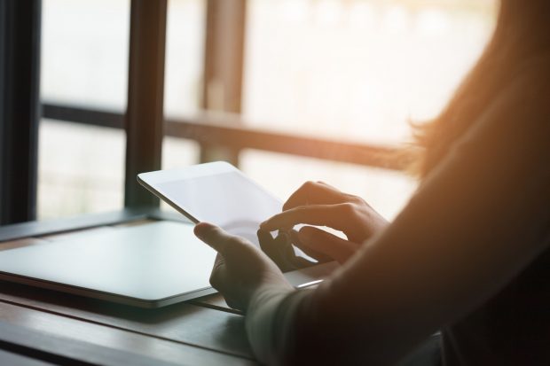 Patru europarlamentari români, despre femeia care îl acuză pe Tudose de hărțuire sexuală: „Om de bază, cu foarte mult bun simț, fată serioasă”