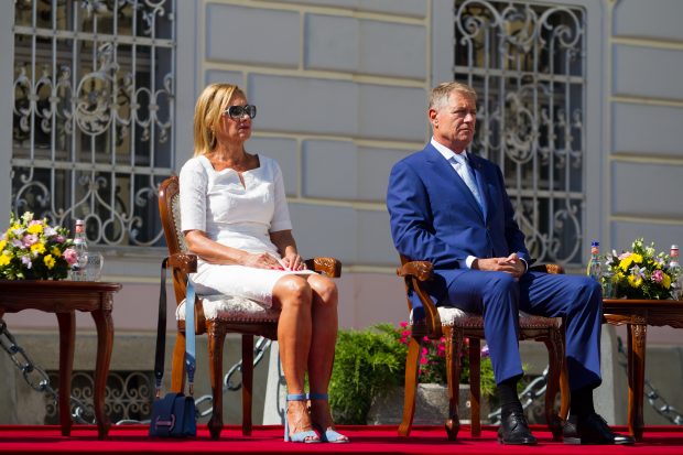 Câți bani din chirii a făcut anul trecut Klaus Iohannis și care e salariul de profesoară al lui Carmen Iohannis