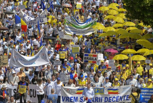 Greva din Educație continuă și luni. Sindicatele, așteptate azi să anunțe dacă acceptă noua ofertă a Guvernului