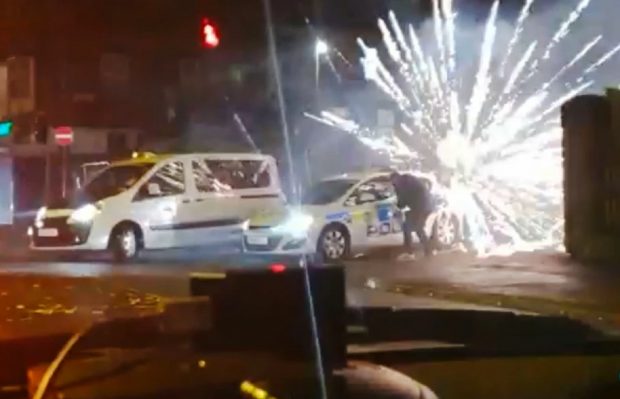 Un adolescent român de 15 ani a fost „conducătorul” revoltelor violente din Leeds, de Bonfire Night, și a fost condamnat după aproape 4 ani