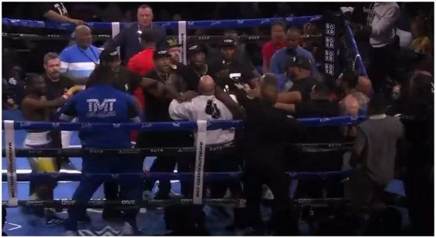Bătaie generală în ring, la ultimul meci demonstrativ disputat de Floyd Mayweather, cu nepotul celebrului gangster John Gotti