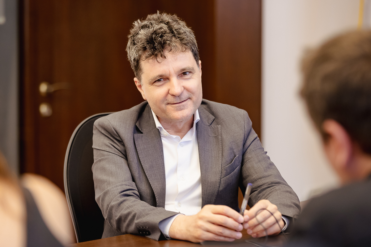 Nicuşor Dan, Cuvinte Obscene într-un Banc, La Digi24. Moderatorul I-a ...