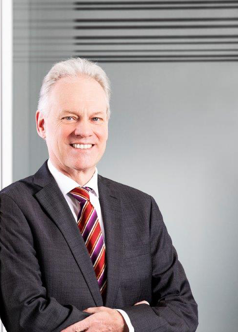 Politico: Un înalt oficial al Comisiei Europene, patronul unui resort de lux în Bali