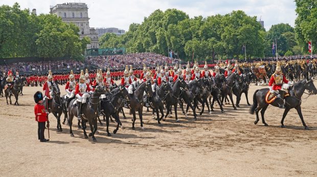 Regele Charles al III-lea participă, sâmbătă, la prima paradă aniversară. Suveranul britanic își sărbătorește de două ori pe an ziua de naștere