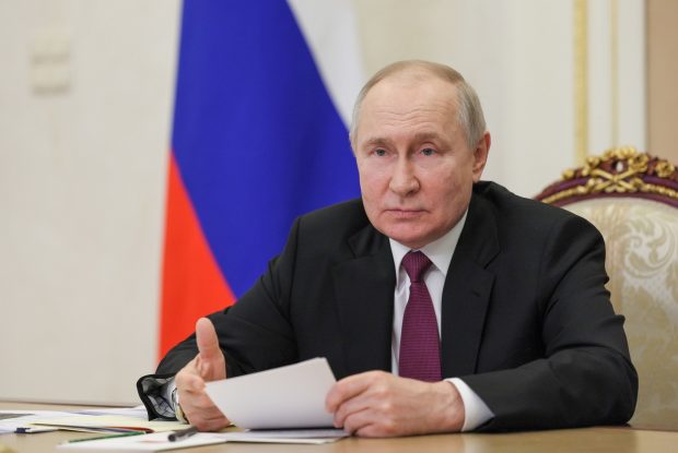 Rușii de la granița cu Ucraina au auzit la radio un anunț fals al lui Putin potrivit căruia ucrainenii au invadat țara, după un atac cibernetic