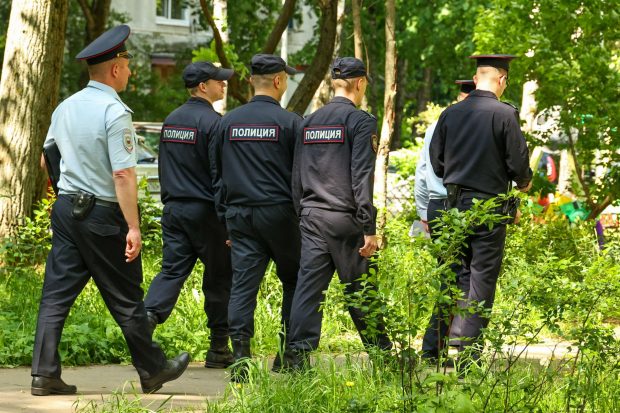 Cel puțin 8 ruși au murit, iar alți zeci s-au îmbolnăvit, după ce au băut cidru otrăvit, în vestul Rusiei