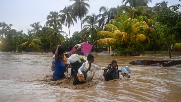 Cel puțin 42 de morți și 85 de răniți, după inundațiile devastatoare din Haiti. Peste 13.000 de oameni au fost evacuați