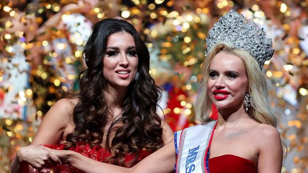 Premiul Misses Russia a fost câștigat de soția miliardarului care a sponsorizat concursul de frumusețe