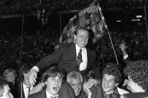Ce spun românii care au jucat pentru Berlusconi la AC Milan: ”Am învățat să fiu exigent de la dânsul. Unul dintre revoluționarii fotbalului”