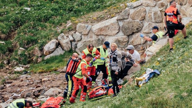 Ciclistul Gino Mader a murit, la 26 de ani, după ce a căzut într-o prăpastie, la 100 km/ h, pe o coborâre din Turul Elveției