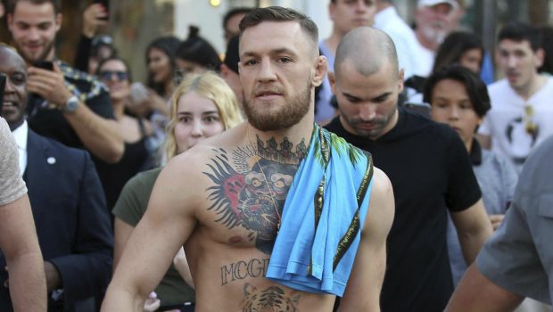 Conor McGregor a fost acuzat de viol, la finalul meciului din NBA în care a făcut KO mascota lui Miami Heats