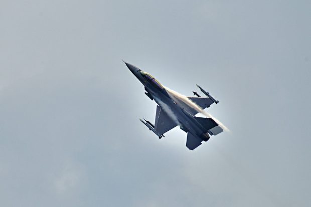 Occidentul vede în România un posibil loc de antrenare a piloților ucraineni pe avioanele de luptă americane F-16 (surse Politico)