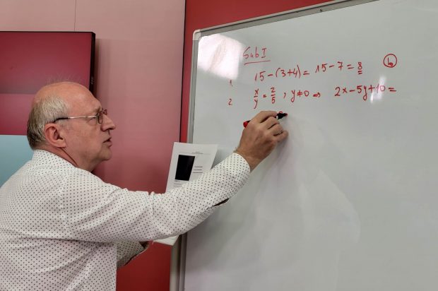 ÎN DIRECT: Rezolvarea subiectelor la Matematică de la Evaluarea Națională 2023