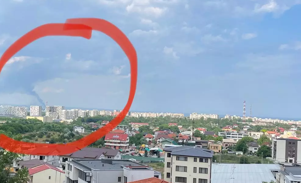 Incendiu la combinatul Petromidia din Năvodari. Nu sunt victime printre angajați