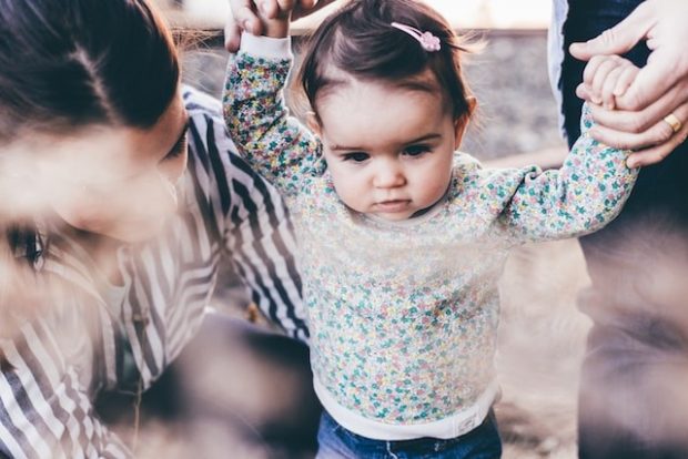 „Trendurile” în materie de parenting care trebuie să se încheie