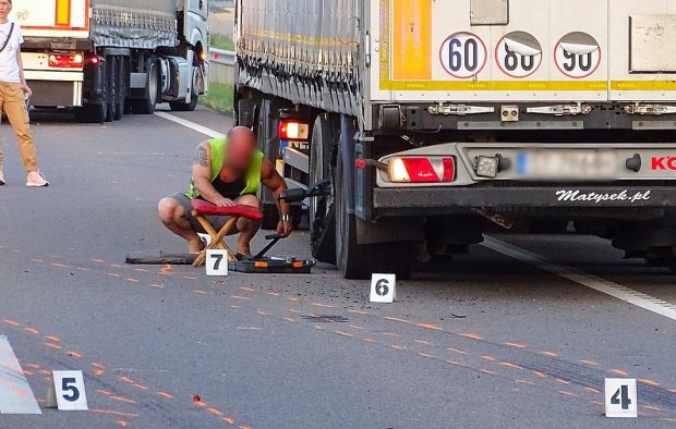 Un șofer român de TIR a ucis un al camionagiu, care coborâse din cabină ca să ajute un coleg, pe o autostradă din Ungaria