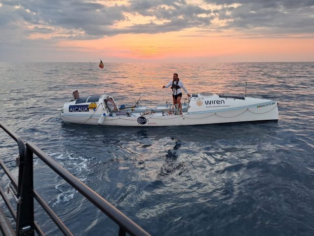 Sportivul Alex Dumbravă, salvat din Marea Neagră, după ce a încercat s-o traverseze într-o barcă cu vâsle