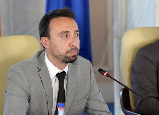 Decanul Facultății de Jurnalism, despre Antonio Amuza, fost angajat SRI validat ca asistent: „Eu i-aș recomanda să se retragă”