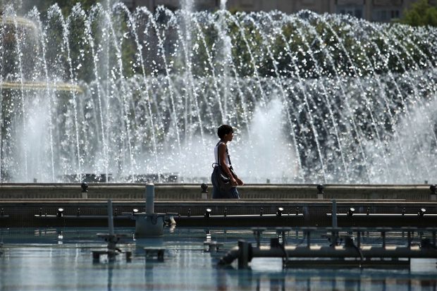 Cod galben de ploi și vijelii în est și sud-est. În același timp, 26 de județe și Bucureștiul sunt sub avertizări meteo de caniculă