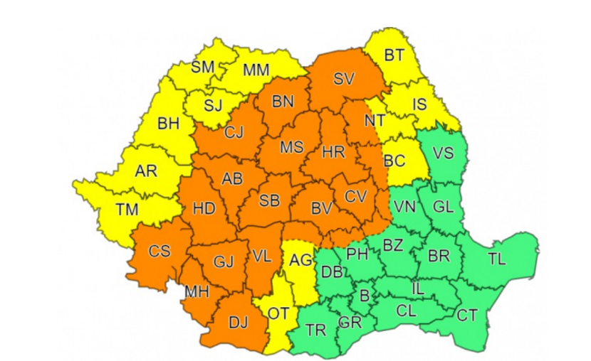 Vremea la extreme: cod portocaliu și galben de vijelii în vestul și centrul țării. Caniculă în sud-est