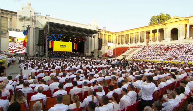 LIVE TEXT. AUR își lansează candidații la alegerile europarlamentare la Arenele Romane