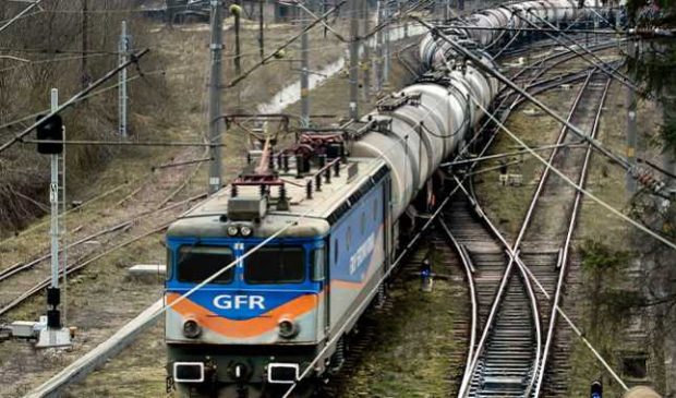 Risc de explozie în gara din Caracal, după o scurgere de gaz dintr-un tren de marfă. ISU a reușit să înlăture pericolul