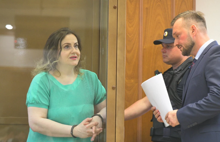 O judecătoare condamnată pentru dare de mită și o procuroare închisă pentru că a comandat un asasinat s-au luat la bătaie, în celula pușcăriei din Moscova. Care a fost motivul