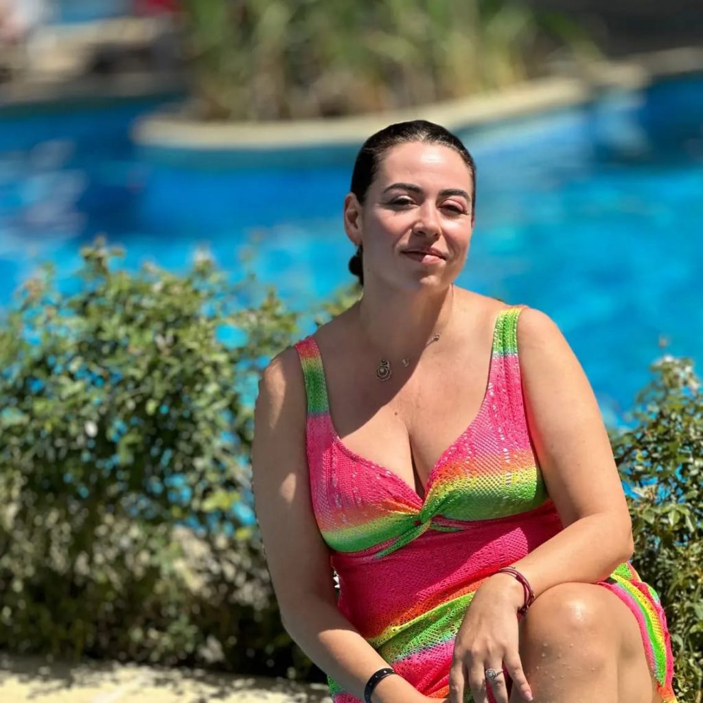 Oana Roman începe vacanța la Cannes cu peripeții neplăcute: „Experiența neplăcută pe plaja plină de persoane lipsite de maniere” 10 oana roman 0
