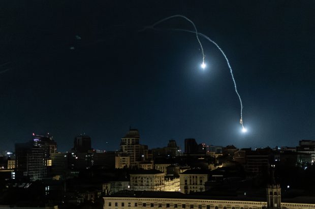 LIVETEXT Război în Ucraina, ziua 528 | Explozii în mai multe regiuni din Ucraina. Rusia atacă cu rachete Kinjal, „lansate din Belarus”