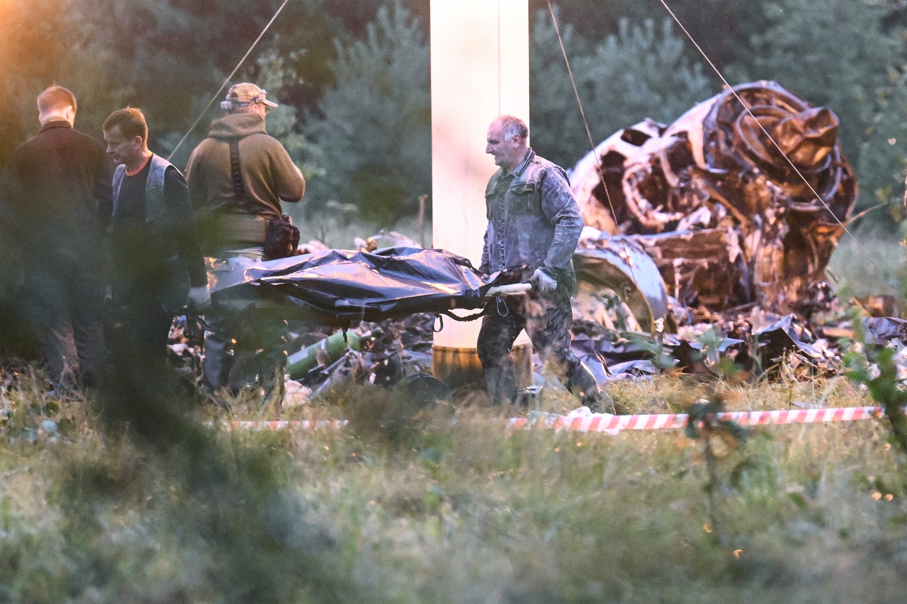 O explozie la bord, cauza cea mai probabilă pentru prăbușirea avionului lui Prigojin, spun oficiali americani