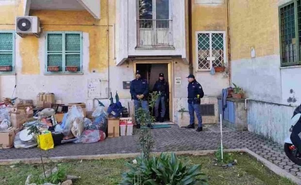 O româncă și patru copii, trei ai ei, au ocupat casa unui italian, la Roma, imediat după ce acesta a plecat la serviciu