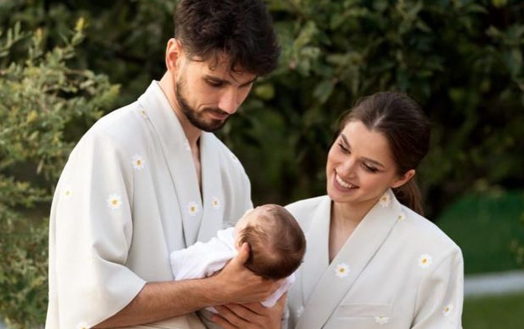 Ce a răspuns Theo Rose când Anamaria Prodan a întrebat-o câți bani cere pentru a cânta la o nuntă: „Suma a crescut considerabil” 9 theo rose si anghel damian 4 1 e1691579752410