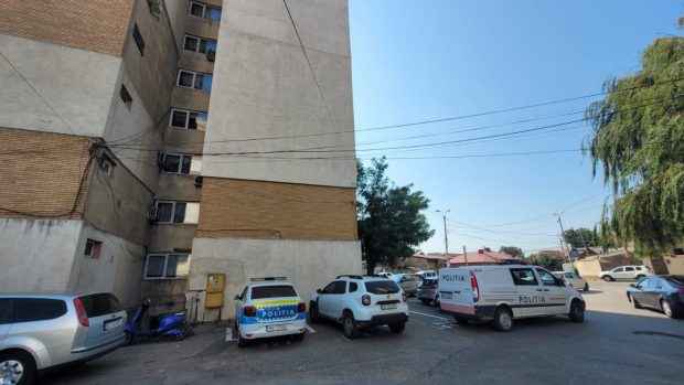 Un bărbat a murit, după ce s-a aruncat de la etajul 10 al unui bloc din Buzău