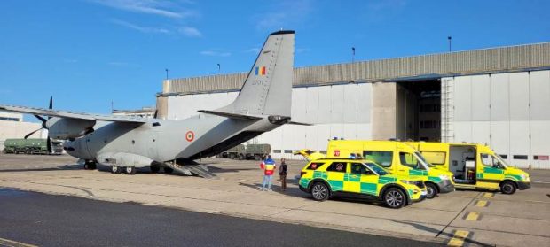 Un pacient cu arsuri a fost transferat în Germania cu o aeronavă militară