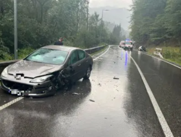 Un șofer beat și fără permis a produs un accident cu patru victime, în Neamț