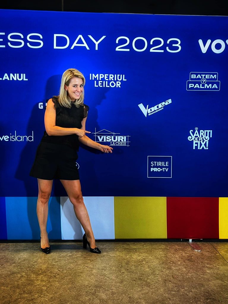 Andra Marinescu, arhitect în emisiunea „Visuri la cheie”, povestește despre culisele show-ului: „Rolul echipei este esențial pentru realizarea a 10% dintre transformările pe care le vedeți” 3 andra marinescu visuri la cheie 2